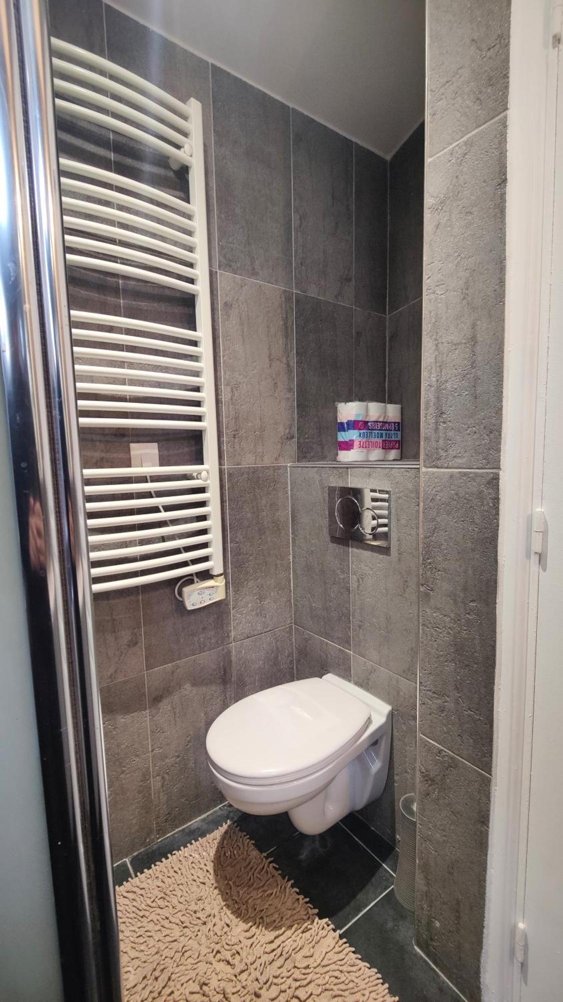Appartement L'Ecrin Parisien - Proche Metro -Direct Paris - 4 Personnes à Romainville Extérieur photo