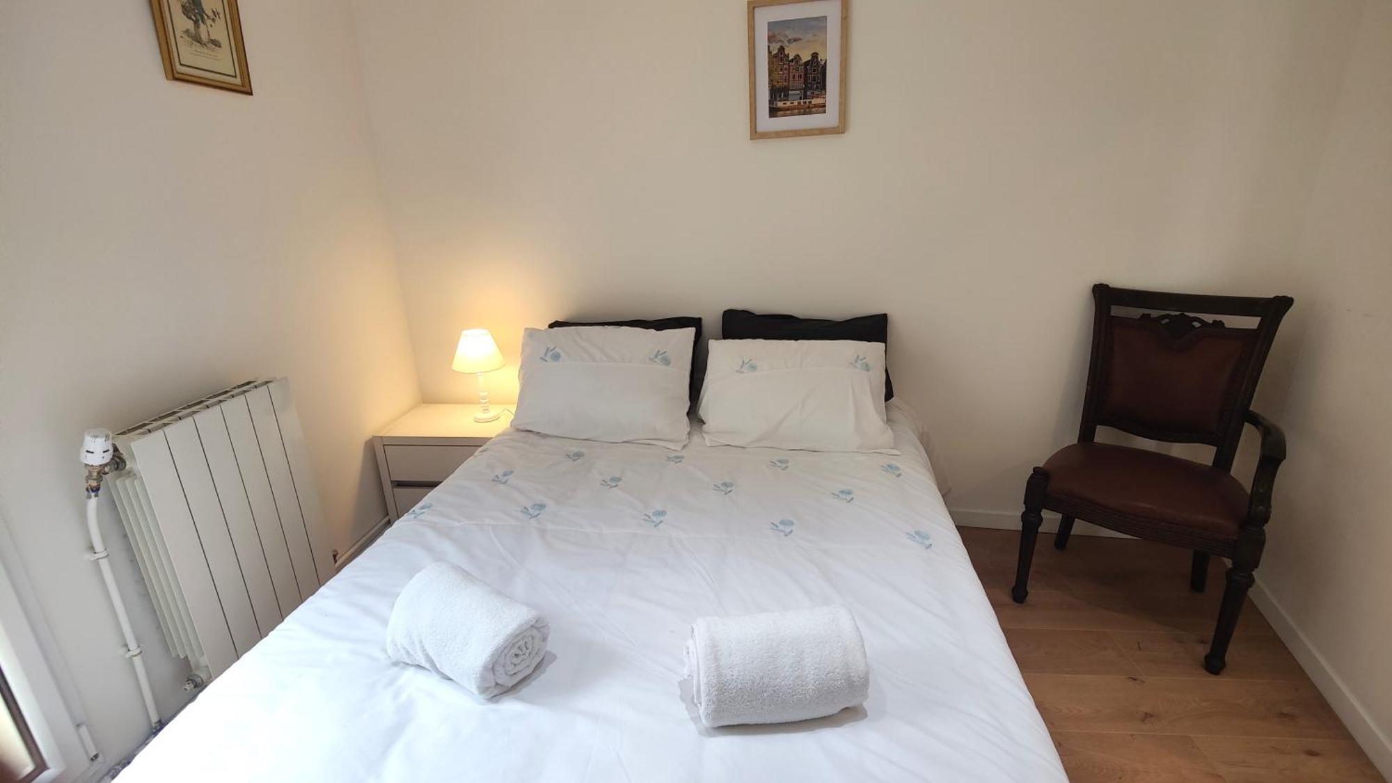Appartement L'Ecrin Parisien - Proche Metro -Direct Paris - 4 Personnes à Romainville Extérieur photo